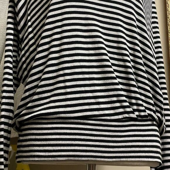Heather by Bordeaux All Day Tee Boat Neck Striped Top w/Cinched Waist (Med - Picture 9 of 10
